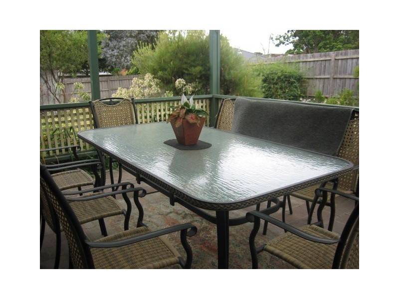 8 Lincoln Ave, Bayswater VIC 3153