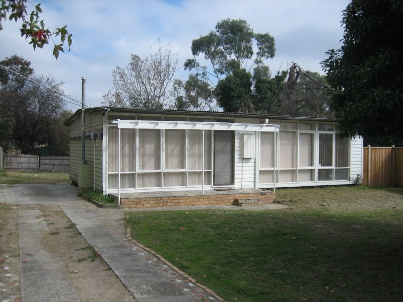 4 Loretto Street, Ferntree Gully VIC 3156