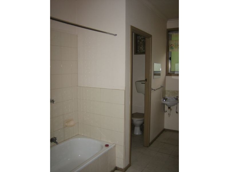 2/7 CULLIS PARADE, Bayswater VIC 3153