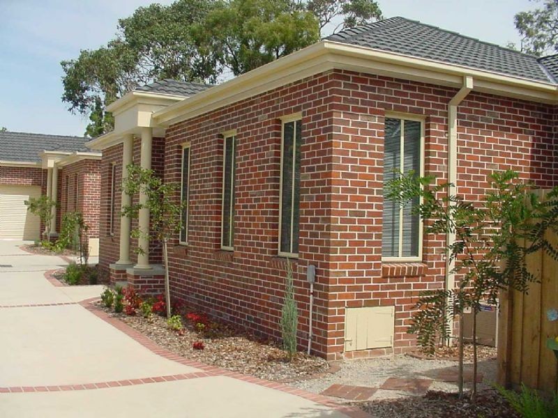 2/14 NEILSON STREET, Bayswater VIC 3153