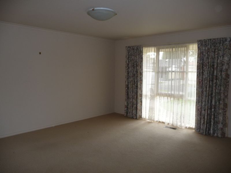 2/23 ALAMEIN AVENUE, Croydon VIC 3136