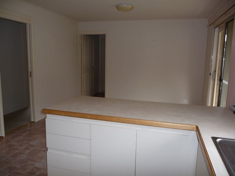 2/23 ALAMEIN AVENUE, Croydon VIC 3136