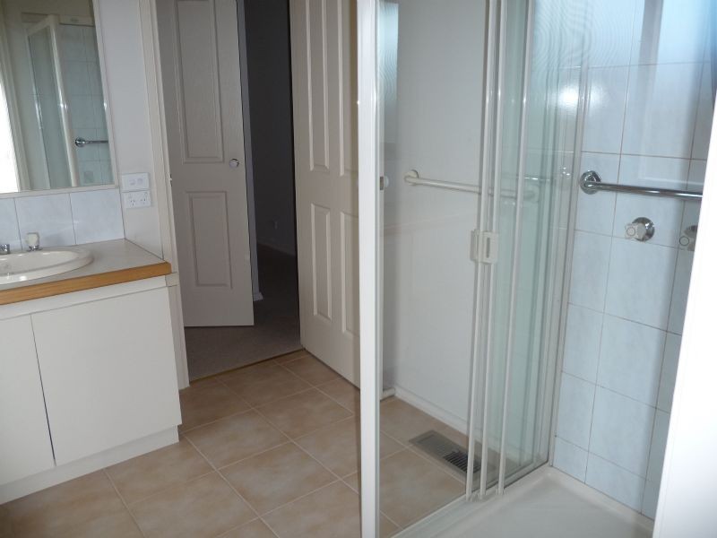 2/23 ALAMEIN AVENUE, Croydon VIC 3136