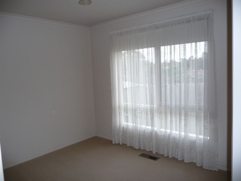 2/23 ALAMEIN AVENUE, Croydon VIC 3136