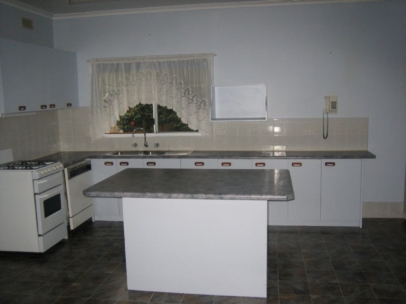 16 COLCHESTER ROAD, Kilsyth VIC 3137