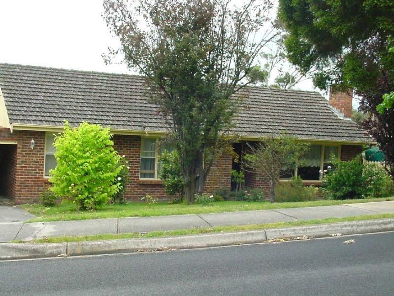1/30 FELIX GROVE, Mooroolbark VIC 3138