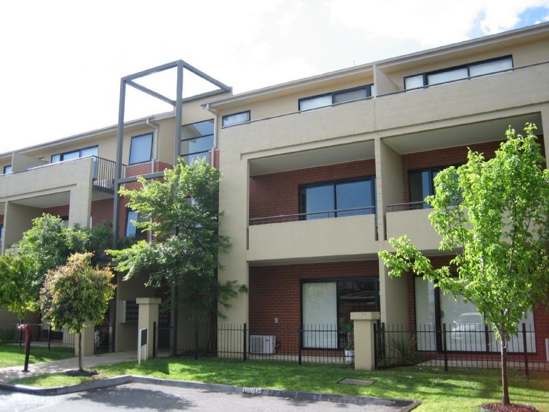 11/1 MONASH GREEN DRIVE, Clayton VIC 3168