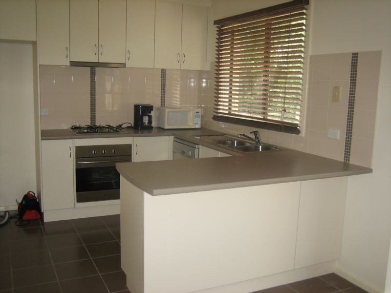 2/40 VICTORIA ROAD, Bayswater VIC 3153