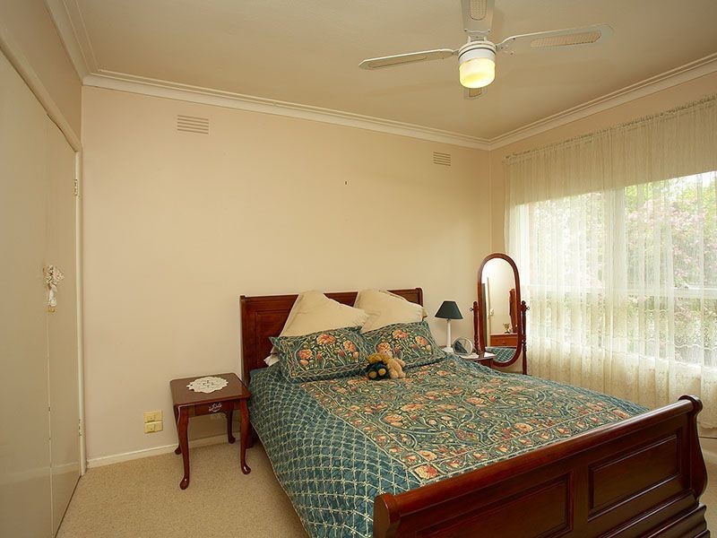 19 Streeton Road, Bayswater VIC 3153