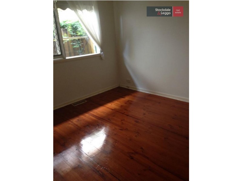 1/8 Irvine Crescent, Brunswick West VIC 3055