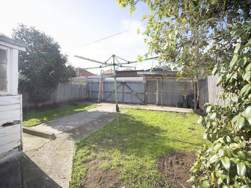 34 Thistle Street, Brunswick VIC 3056