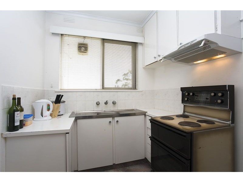 11/10 Murray Street, Brunswick West VIC 3055
