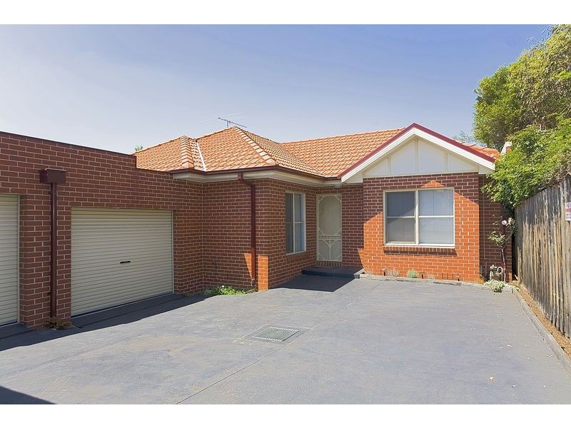 2/26 Mincha Street, Brunswick West VIC 3055