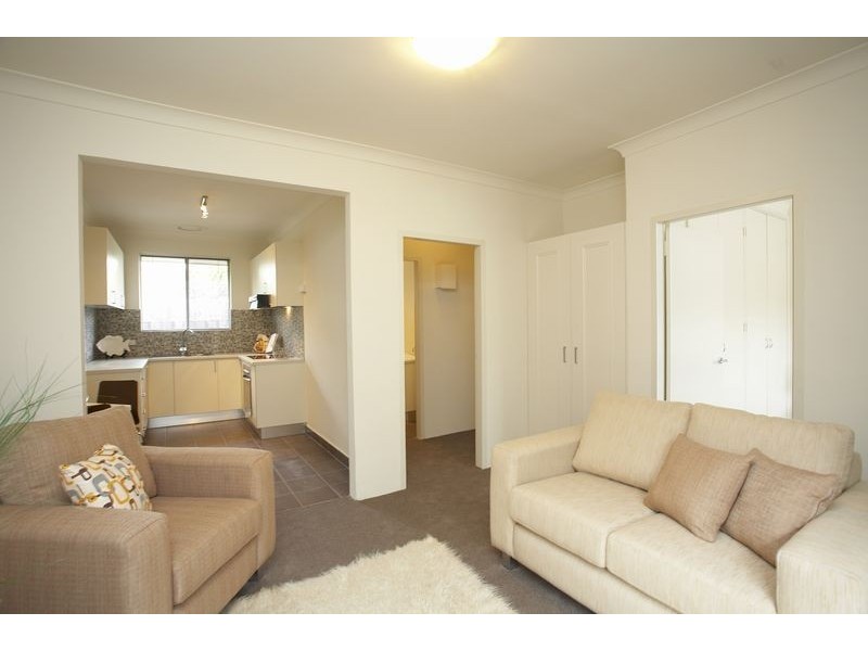 4/64 Cassels Road, Brunswick VIC 3056