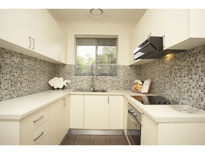 4/64 Cassels Road, Brunswick VIC 3056