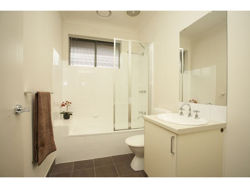 4/64 Cassels Road, Brunswick VIC 3056