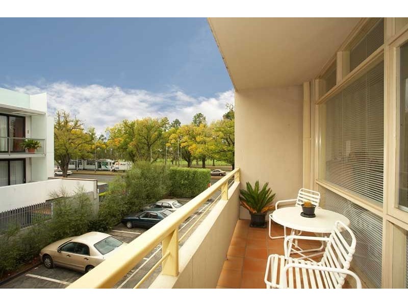214/445 Royal Parade, Parkville VIC 3052