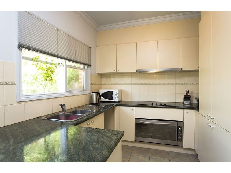 2/26 Mincha Street, Brunswick West VIC 3055