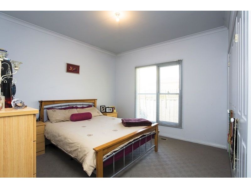 2/26 Mincha Street, Brunswick West VIC 3055