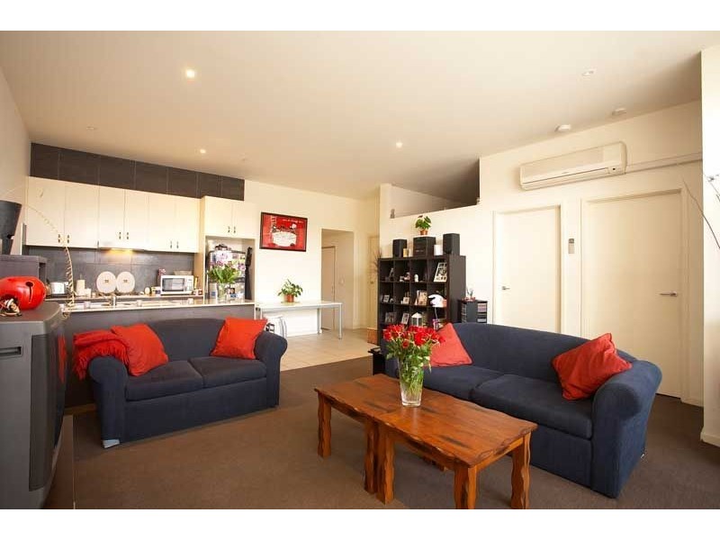 2/545-549 Nicholson Street, Carlton North VIC 3054