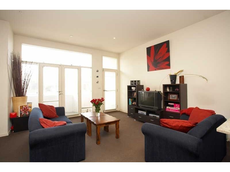 2/545-549 Nicholson Street, Carlton North VIC 3054