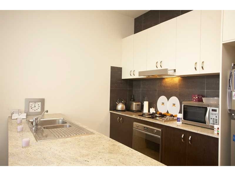 2/545-549 Nicholson Street, Carlton North VIC 3054