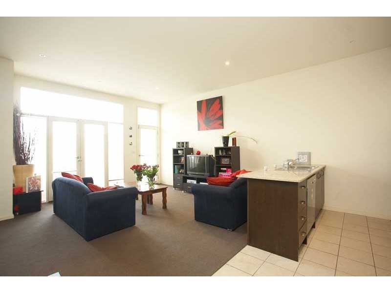 2/545-549 Nicholson Street, Carlton North VIC 3054