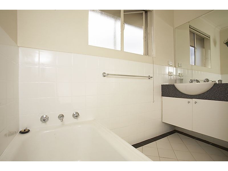 11/6 Sydney Road, Brunswick VIC 3056