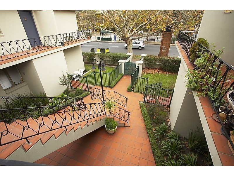 11/6 Sydney Road, Brunswick VIC 3056