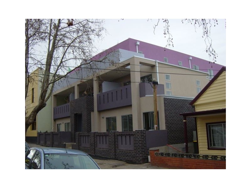 2/7-9 Rankins Road, Kensington VIC 3031