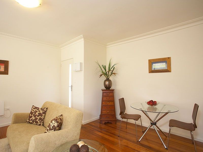 2/23 Fitzgibbon Avenue, Brunswick West VIC 3055