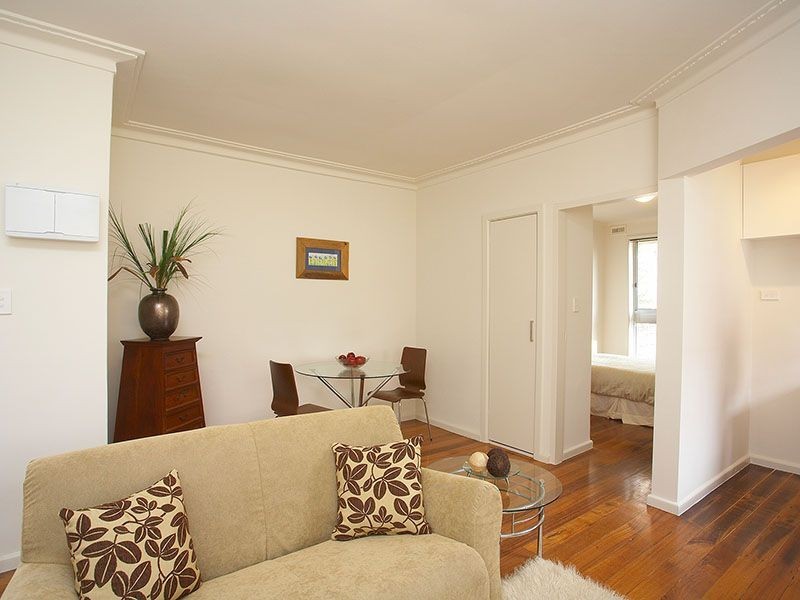 2/23 Fitzgibbon Avenue, Brunswick West VIC 3055