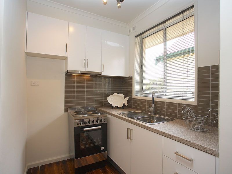 2/23 Fitzgibbon Avenue, Brunswick West VIC 3055