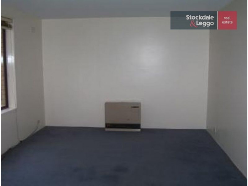 1/4 Balmoral Street, Essendon VIC 3040