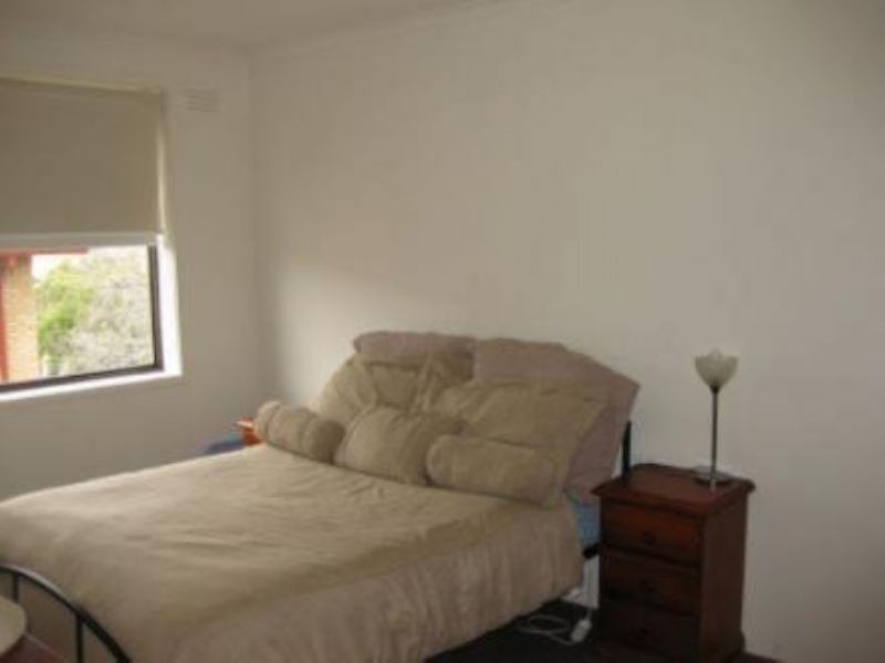 4/4 Balmoral Street, Essendon VIC 3040