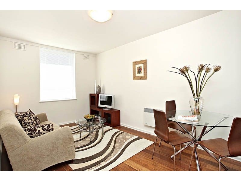 11/3 Allard Street, Brunswick West VIC 3055