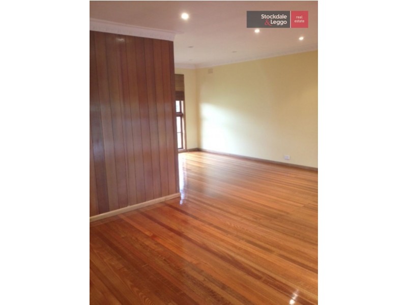 2 Oxford Street, Hadfield VIC 3046