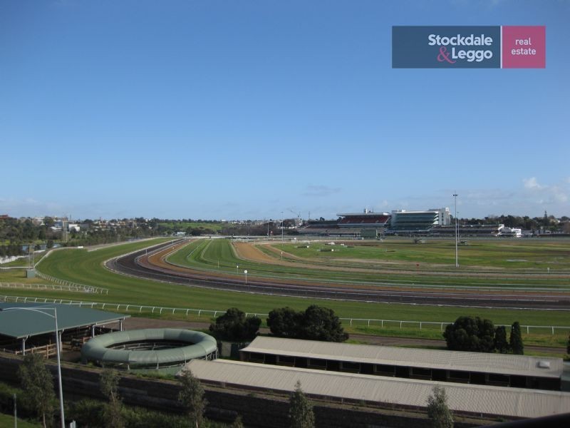 B501/70 Speakman Street, Kensington VIC 3031