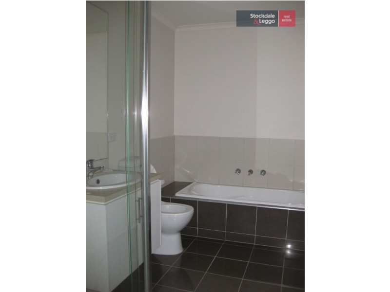 8/213-215 Camp Road, Broadmeadows VIC 3047