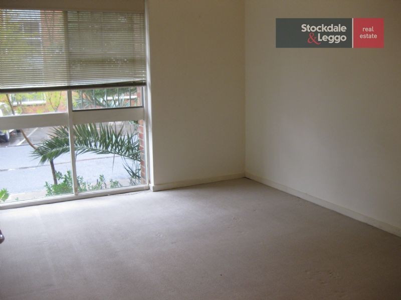 2/12 Garton Street, Carlton North VIC 3054