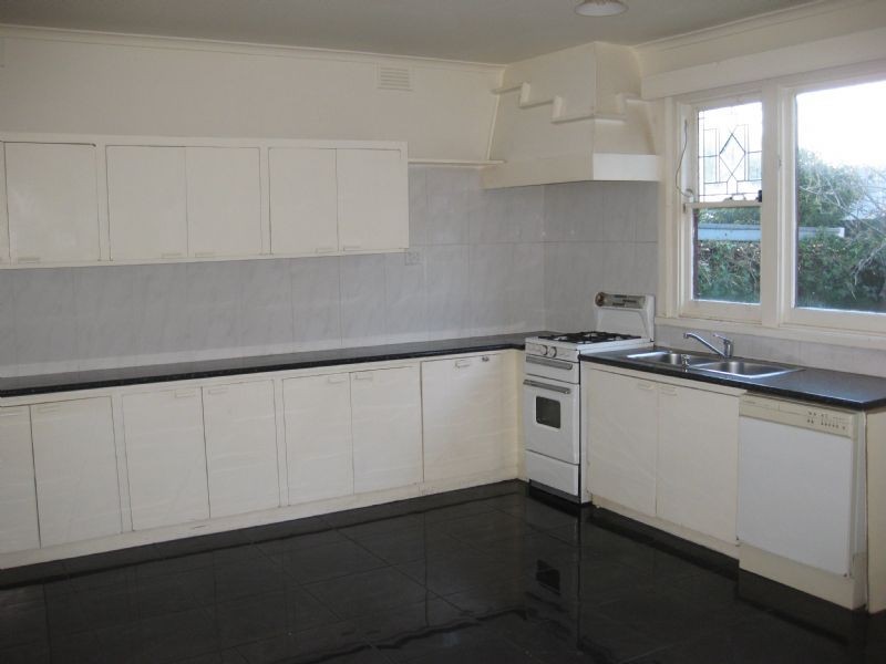 31 Clyde Street, St Kilda VIC 3182