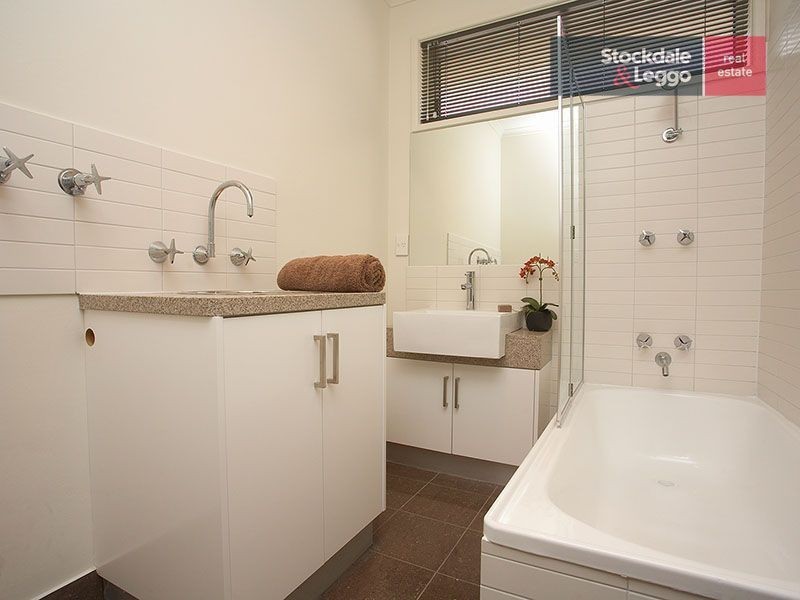 1/23 Fitzgibbon Avenue, Brunswick West VIC 3055