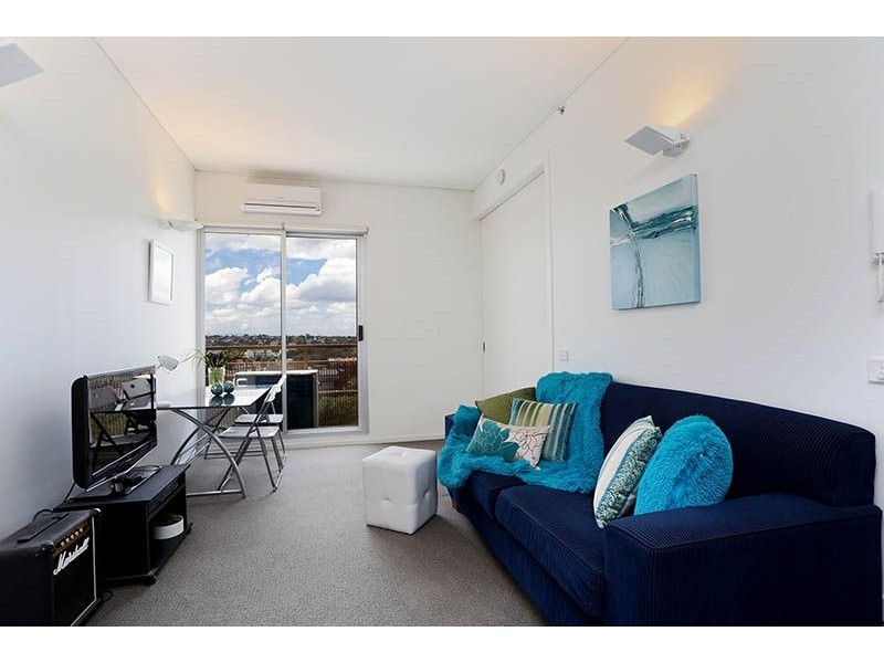 220/19 Pentridge Boulevard, Coburg VIC 3058
