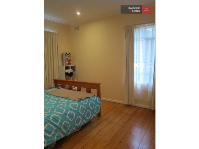 8 Queens Parade, Fawkner VIC 3060