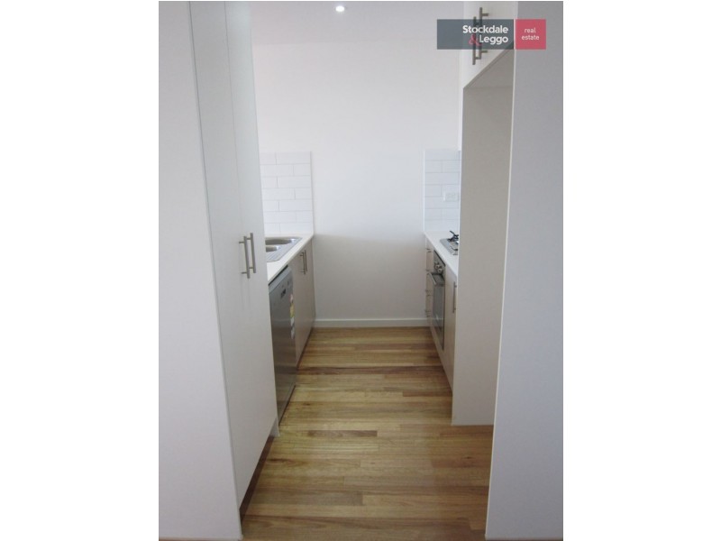 8/14A Bent Street, Brunswick West VIC 3055