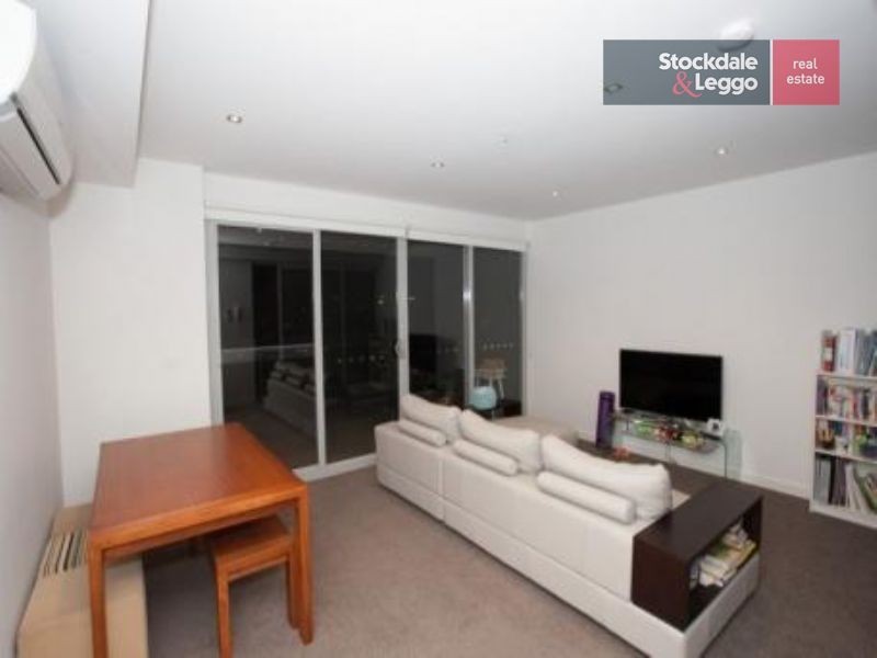 18/17 Eucalyptus Drive, Maidstone VIC 3012