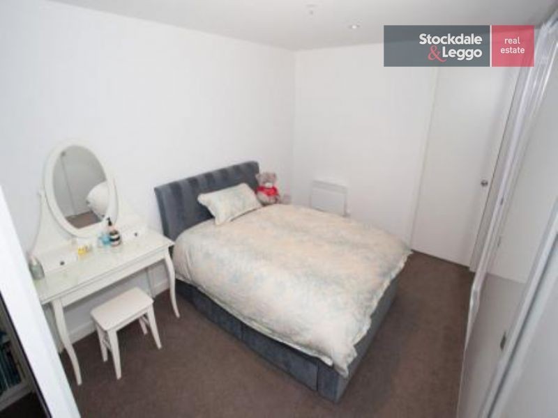 18/17 Eucalyptus Drive, Maidstone VIC 3012