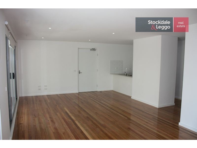 2/14A Bent Street, Brunswick West VIC 3055