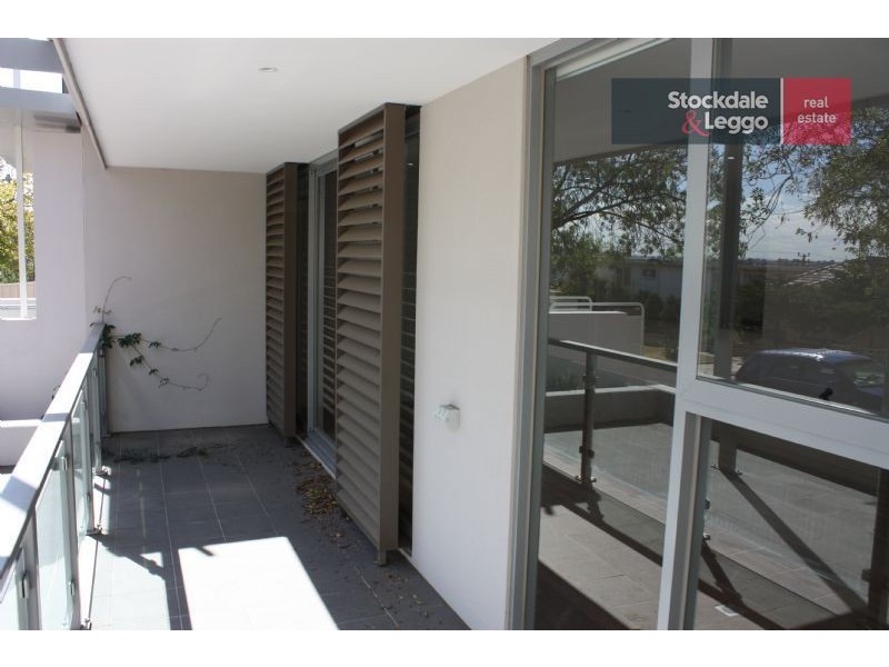 2/14A Bent Street, Brunswick West VIC 3055