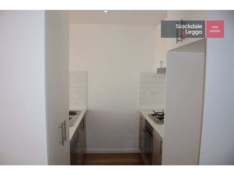 8/14A Bent Street, Brunswick West VIC 3055
